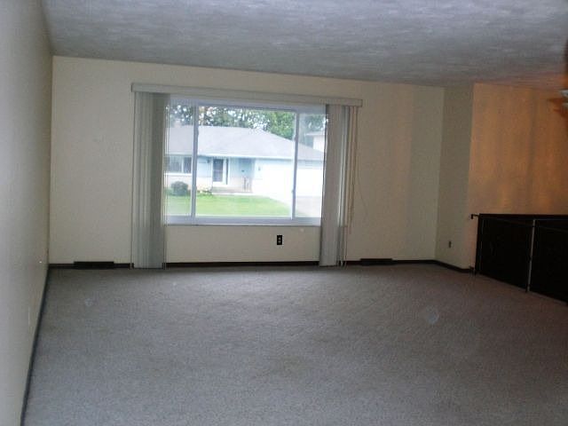 1st image of 5897 Cantwell Dr
