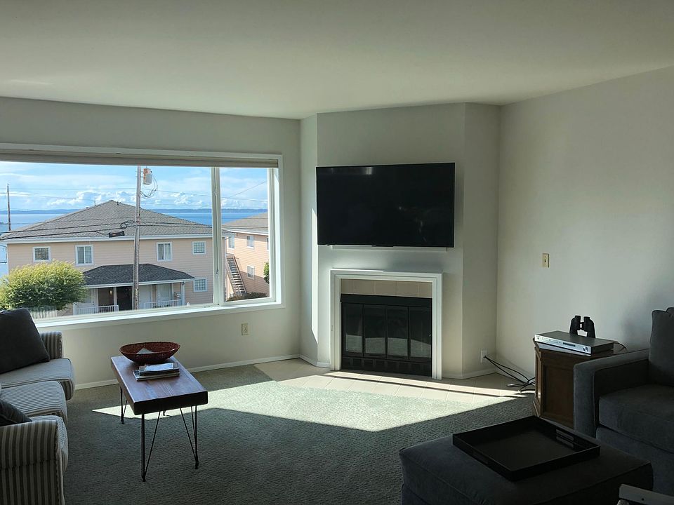 Comfortable view living Room with new smart TV
