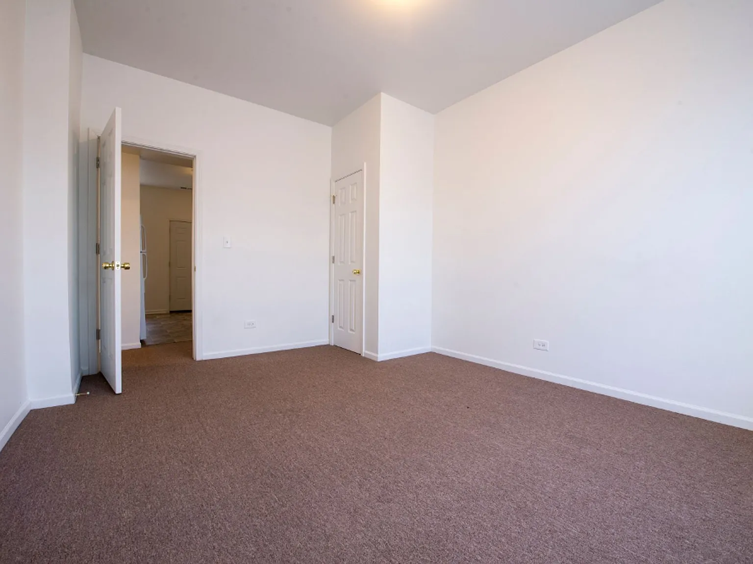 3454 W Lexington — Photo 4