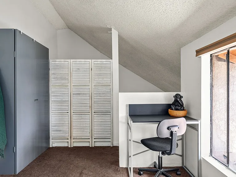 1823 Pelham Ave #8 — Photo 6