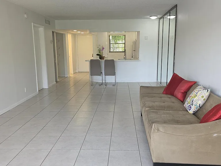 3905 N Nob Hill Rd #206 — Photo 17