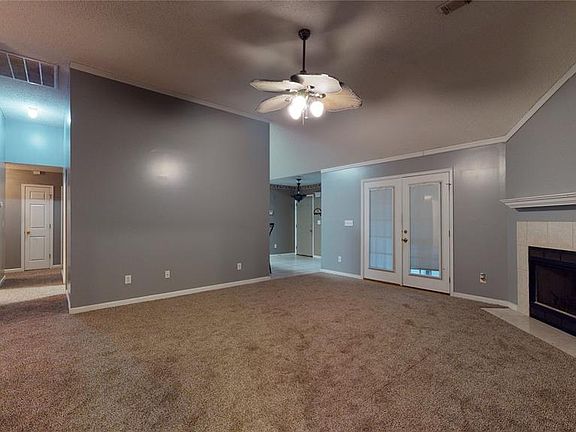 4th image of 5718 Williamsburg Ln