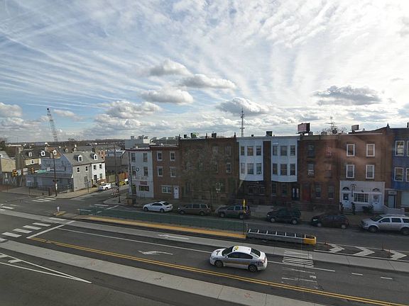 5th image of 625 W Girard Ave