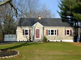 1260 Old Town Rd, Trumbull, CT 06611