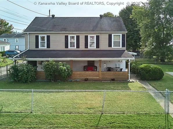 438 1/2 17th St, Dunbar, WV 25064