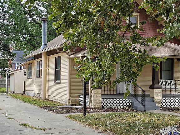 2nd image of 6913 Ballard Ave