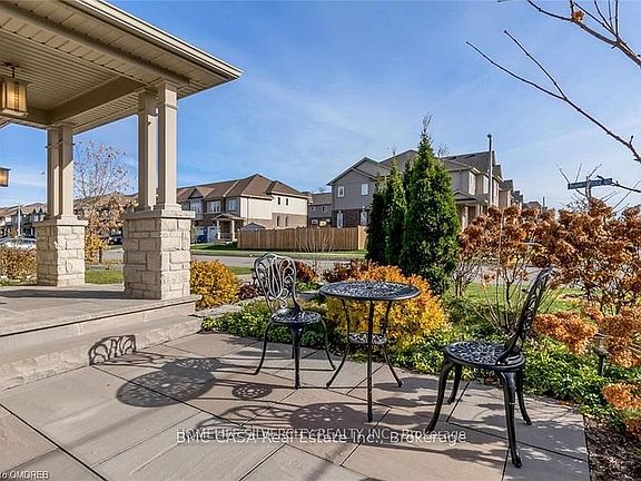 5th image of 219 Summit Ridge Dr