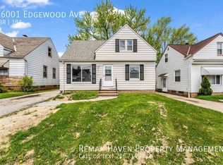 16001 Edgewood Ave, Maple Heights, OH