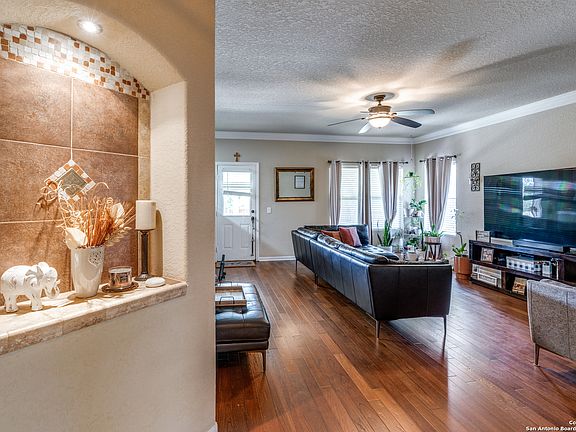 5th image of 221 TOWN CREEK WAY