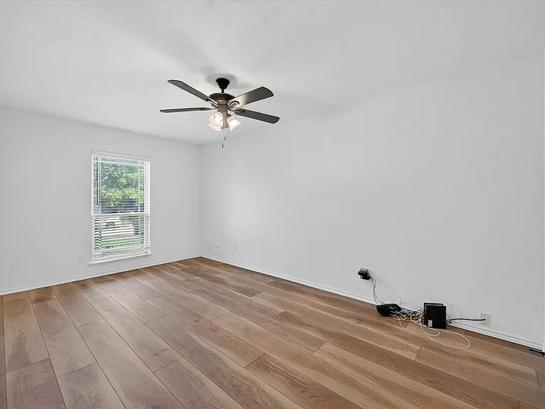 4304 Crabapple St — Photo 14