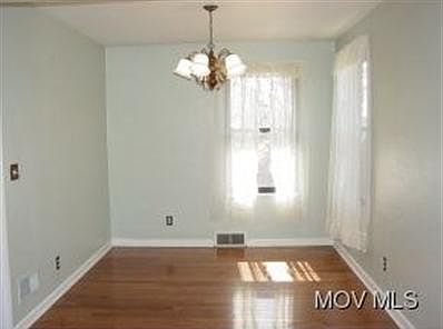 4th image of 2504 Elm St