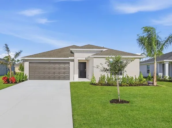 102 Leisure Pl, Rotonda West, FL 33947