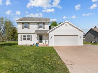 2615 S Lake Park Rd, Appleton, WI 54915