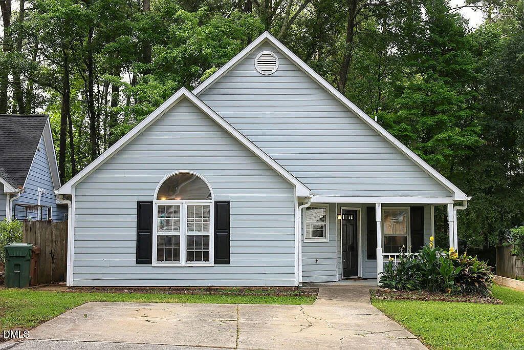 3 bed, 2.0 bath, $2,000 — Photo 1