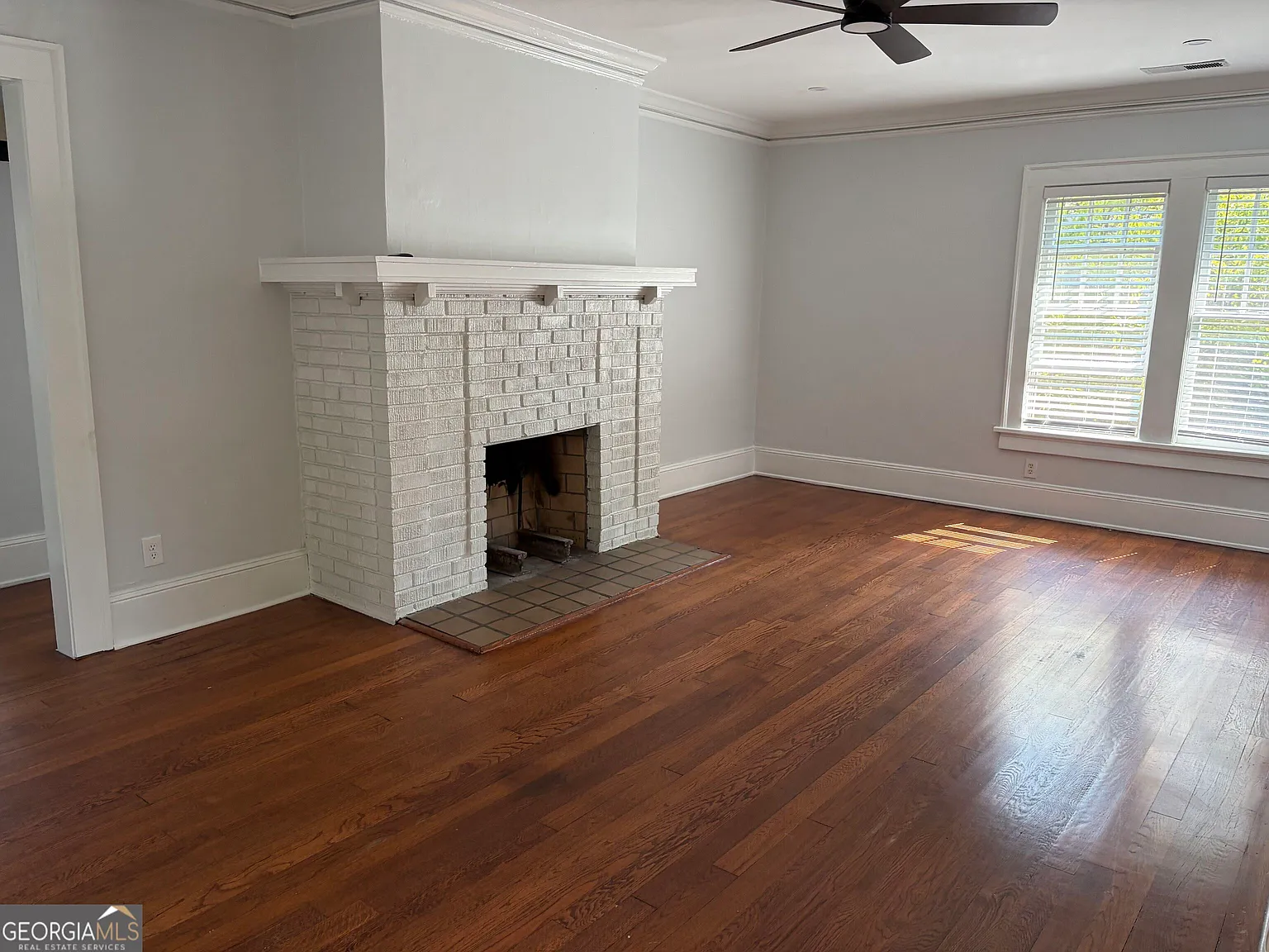 2 bed, 2.0 bath, 1650 sqft, $3,995 — Photo 4