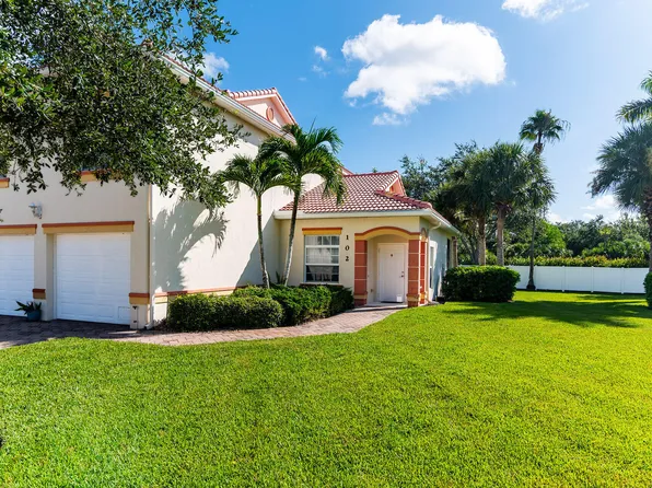 25054 Peacock Ln APT 102, Naples, FL 34114