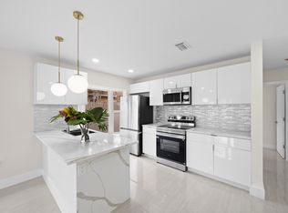 5664 Boynton Cres, Boynton Beach, FL 33437