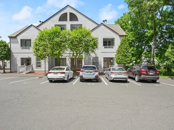 20 Raymond Place #16, Danbury, CT 06810