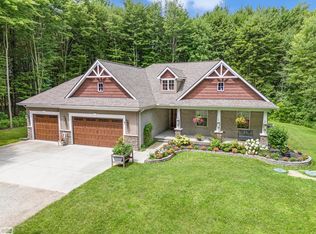 2066 Natures Way, Saint Clair, MI 48079