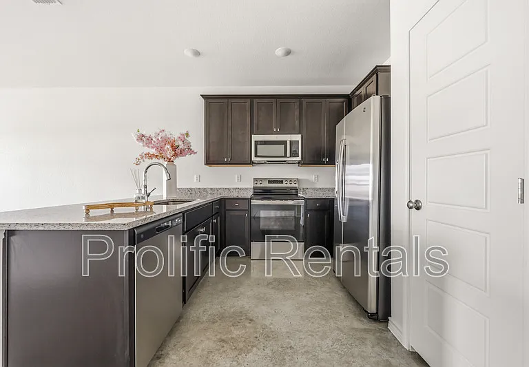 8901 Prickly Ash Dr #B — Photo 8