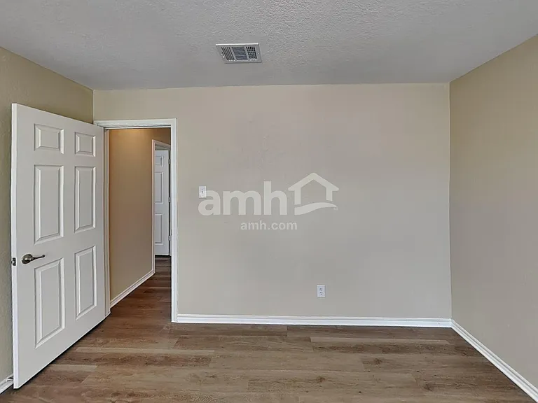 512 Hinge Loop — Photo 16