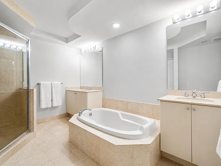 801 S Olive Ave #914 — Photo 20