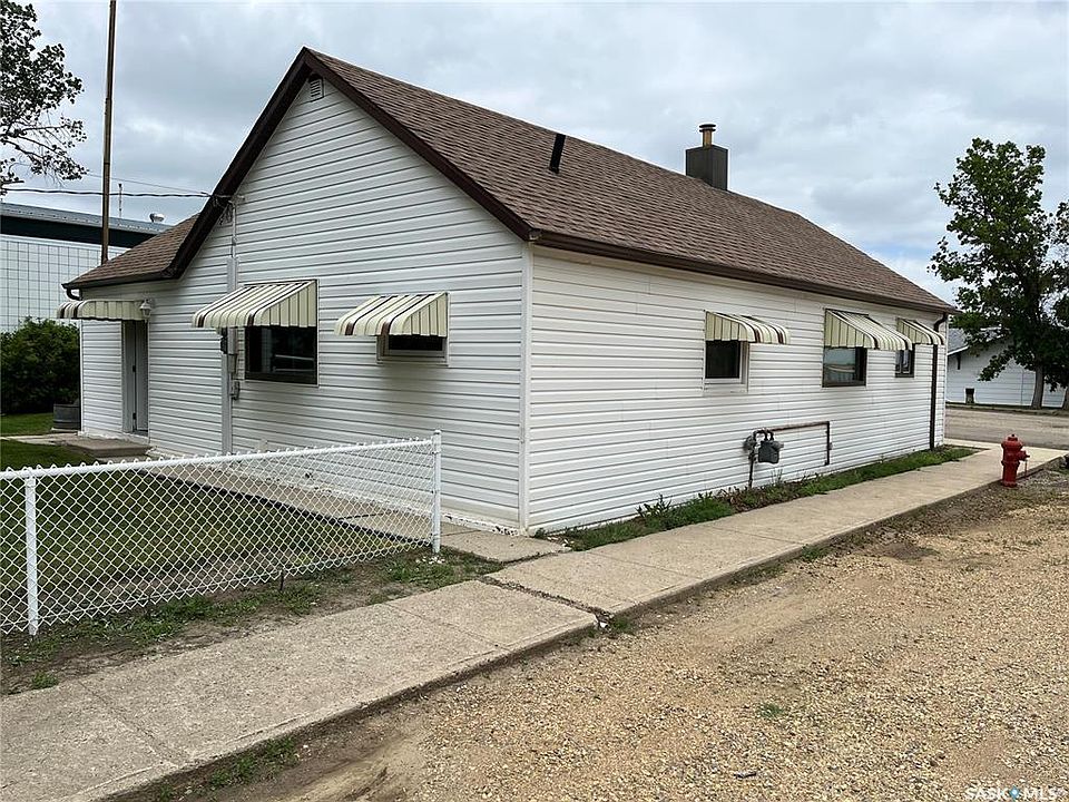 1st image of 43 2nd AVENUE E