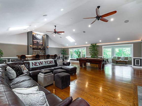 3rd image of 56 Miller Hill Dr