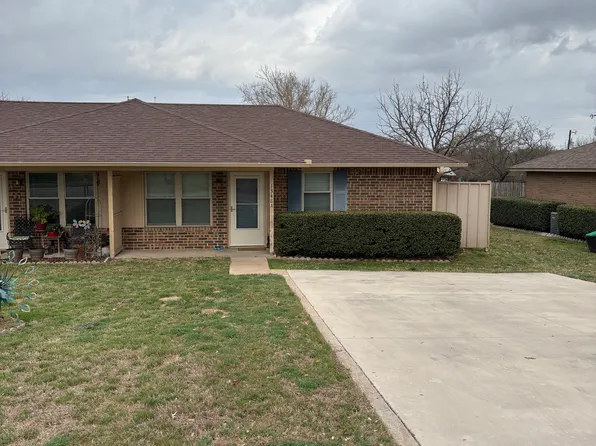 1348A Kerry St, Azle, TX