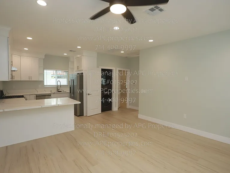9565 Mansor Ave — Photo 7