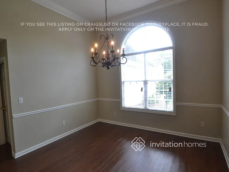 1346 Haynes Trace Ct — Photo 4