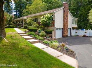 15 Twilight Dr, Clifton Park, NY 12065