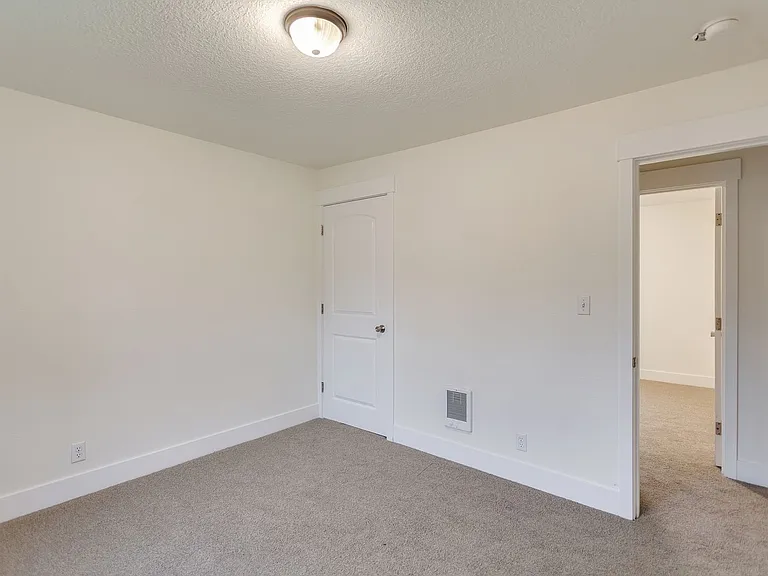 26307 S Highway 213 — Photo 14