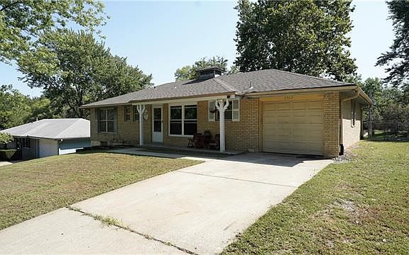2nd image of 1713 N Howard Dr