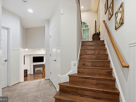 2nd image of 4505 Monmouth St
