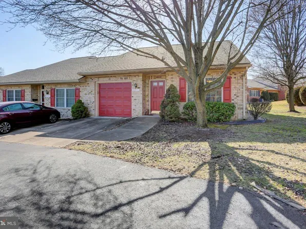 218 Sunbrook Ln #143, Hagerstown, MD 21742