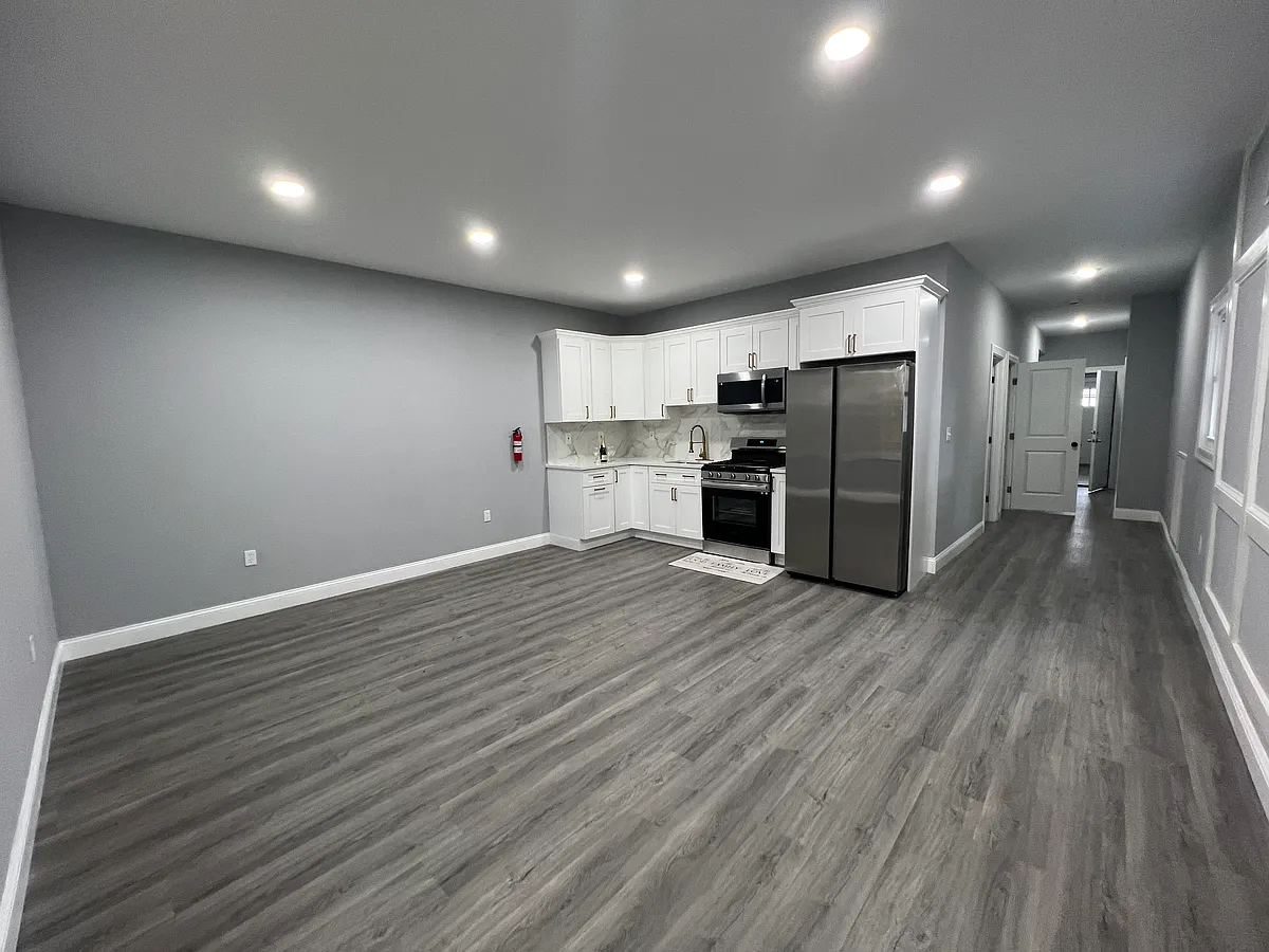 Building Photo - 163 N 9th St #2