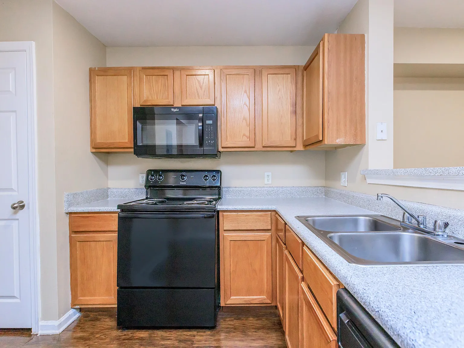 Spring Oaks Apartments — Photo 3