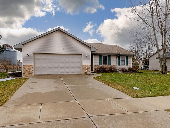 2nd image of 4330 Parkwood Dr