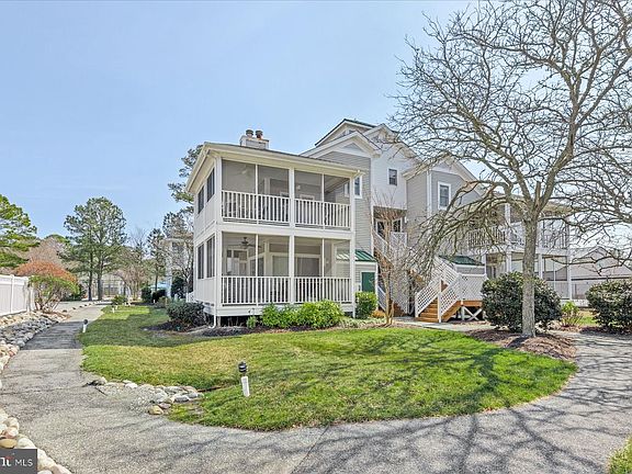 2nd image of 33411 Lakeside Cir Unit 12003