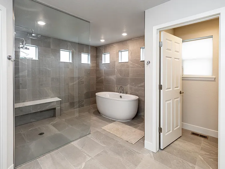 5902 Carrick Ln — Photo 26