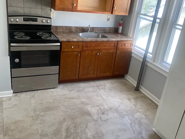 124-126 Hobson St #3 — Photo 1