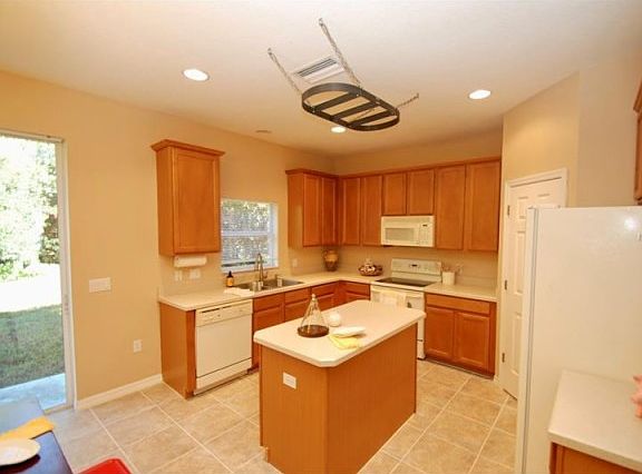 4th image of 8921 Grand Bayou Ct