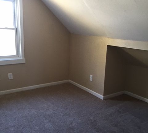 5th image of 126 E Vine St