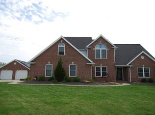 4261 Beringer Dr, Jasper, IN 47546