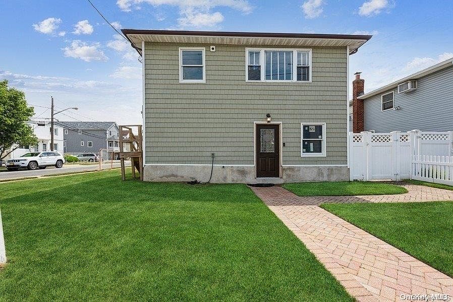 1st image of 147 Sportsman Avenue