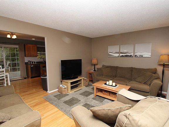 5th image of 17 Schuyler Way