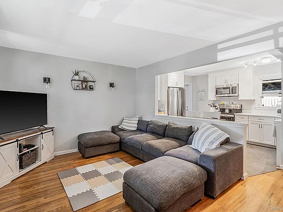 4th image of 168 W 21st Street