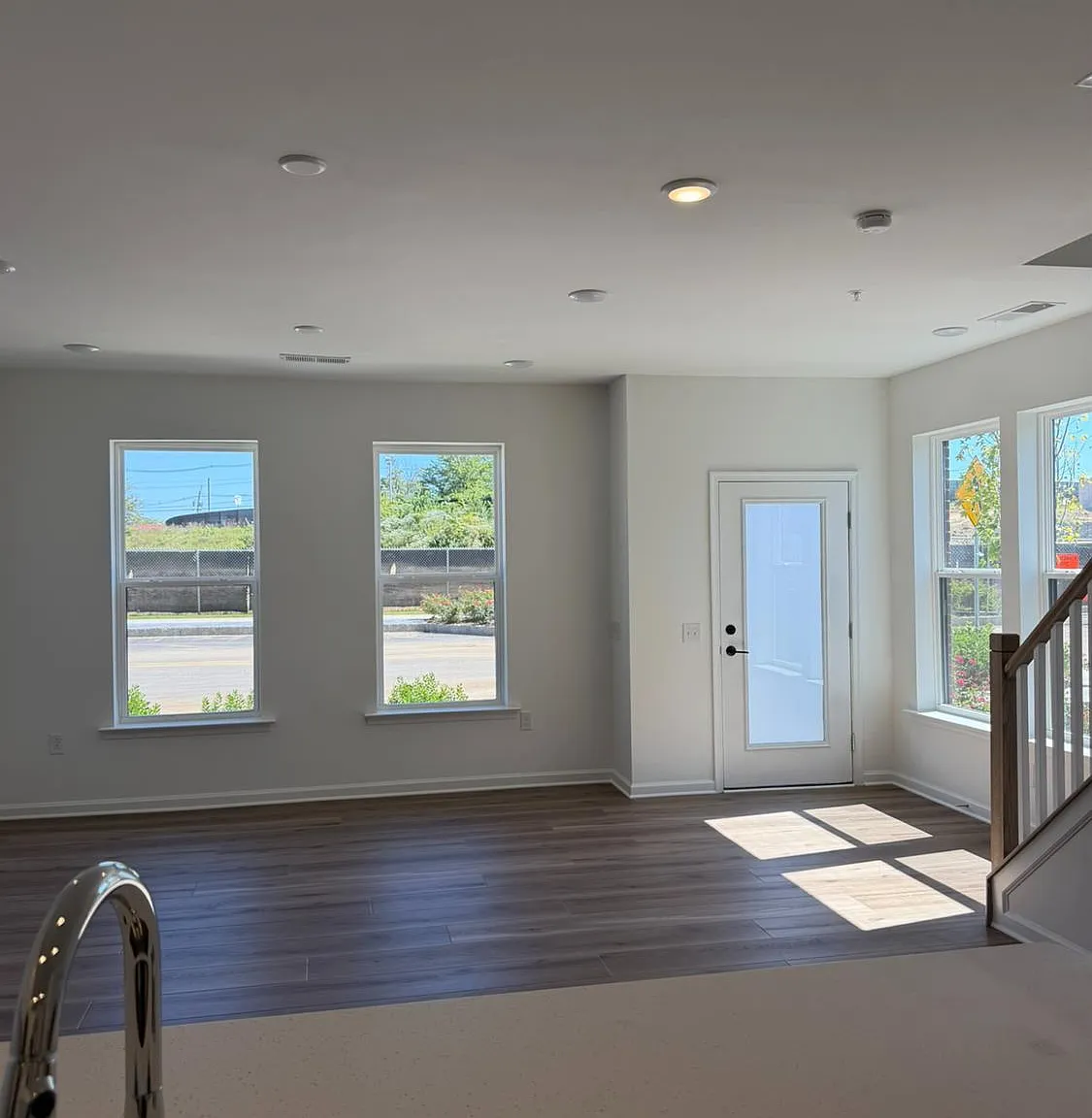 918 District Blvd — Photo 3