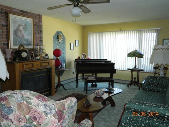 4th image of 434 S Lake St